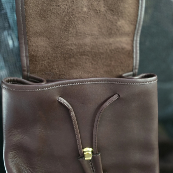 VINTAGE COACH DARK BROWN SOFT LEATHER DAY BACKPACK, EXCELLENT USED CONDITION - Picture 10 of 13